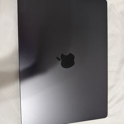 MacBook Pro 14” M5 16gb Memory 512gb SSD