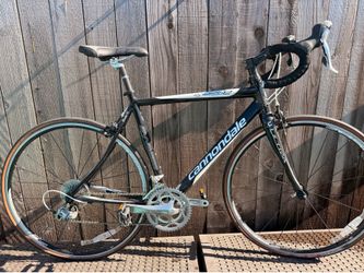 Cannondale Synapse Ultra Alloy 6 Road Bike - Barely Ridden