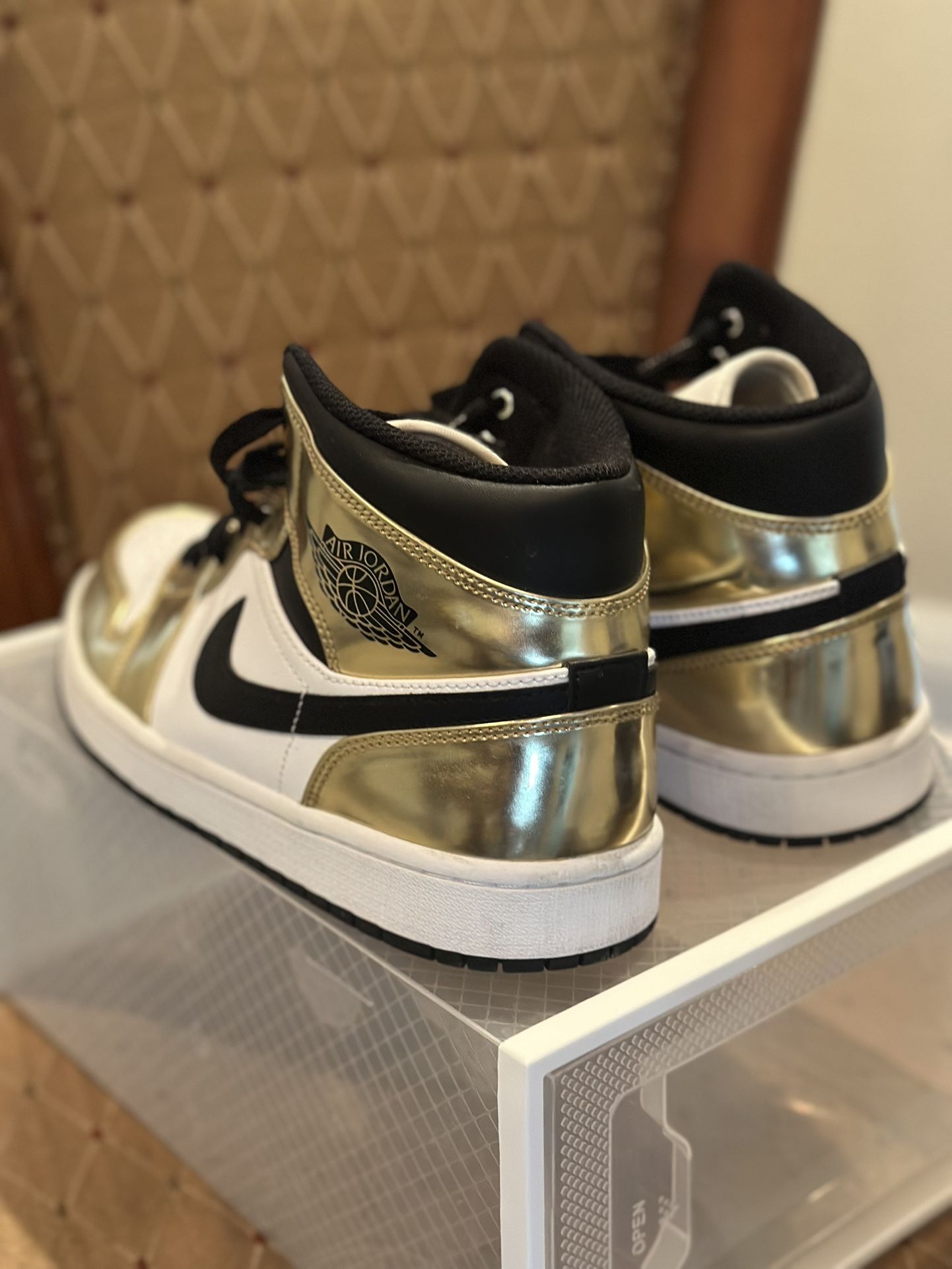 Men’s Jordan 1 Size 10-1/2
