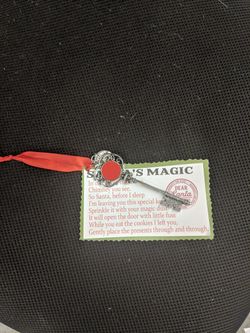 Santa key and note