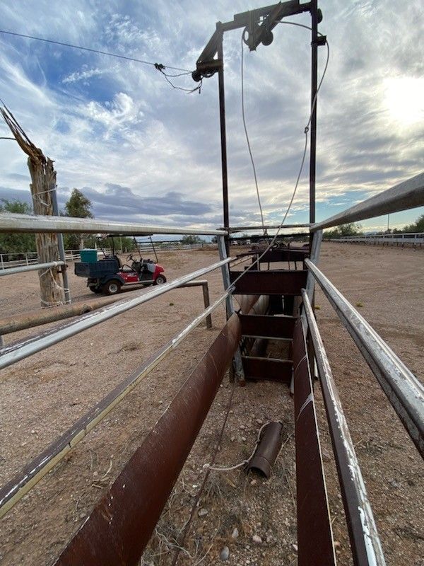 Roping Chute