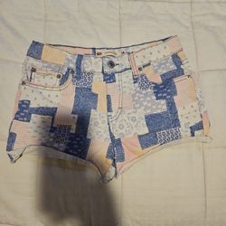 Levi's Girlfriend Shorts Size14