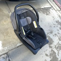 Evenflo Car seat W/ Base