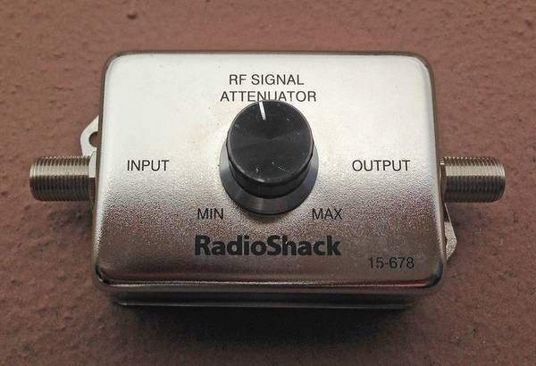 Radio Shack 15-678 RF Signal Attenuator TV/UHF/VHF Bi-Directional