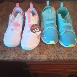 Girls Pumas Size 5