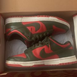 Nike Dunk Low Size 9.5 $60