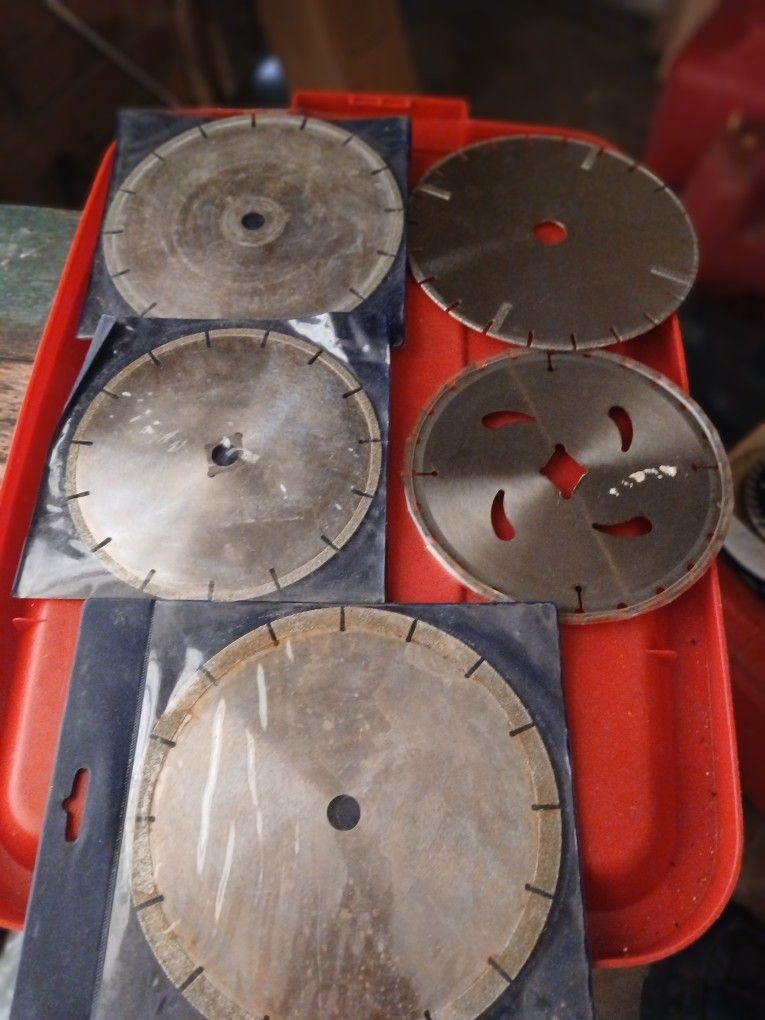Several Diamond Cutting blades And Polishing Disc