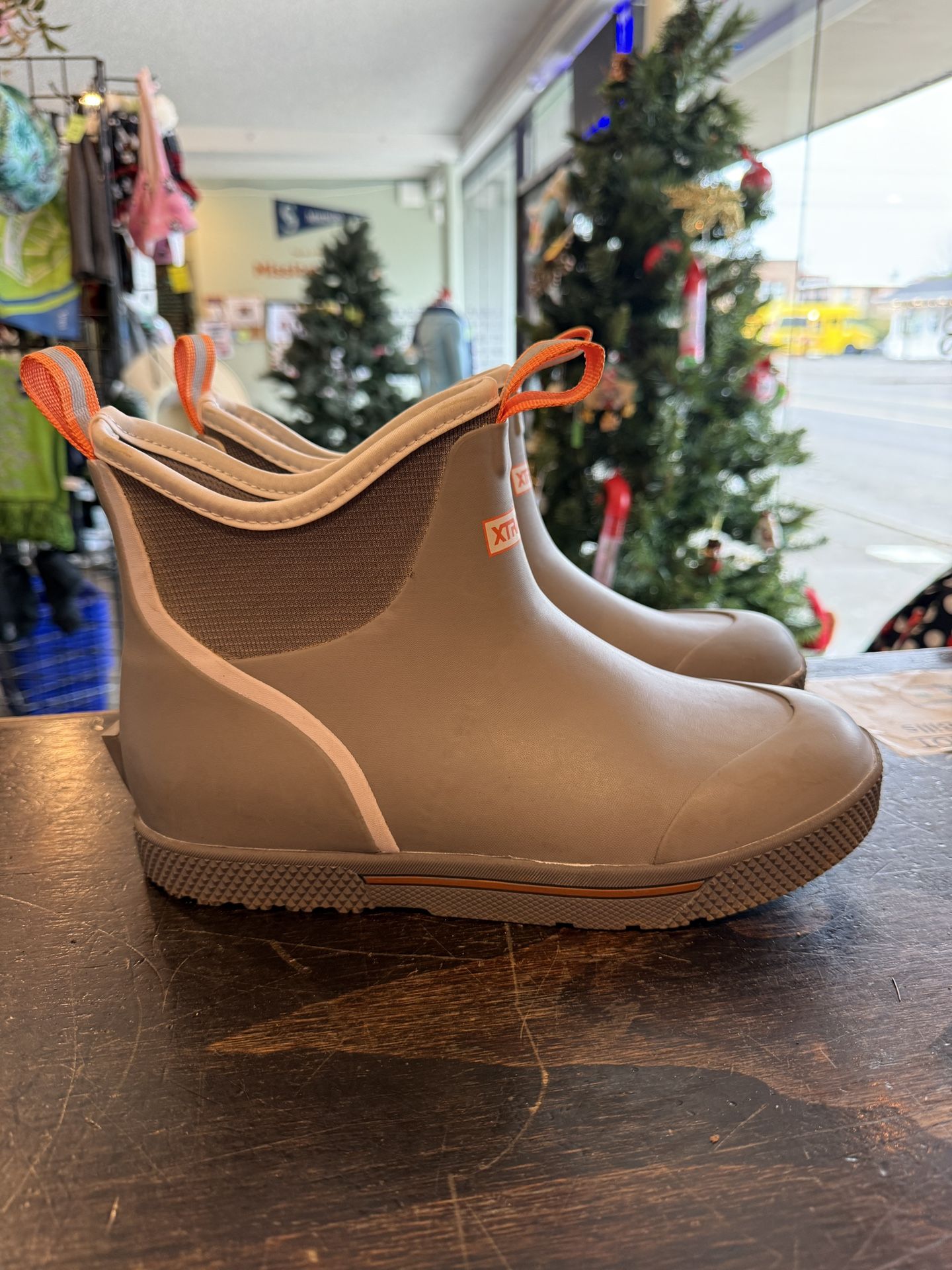 Xtratuf Ankle Deck Boots Men’s Size 10