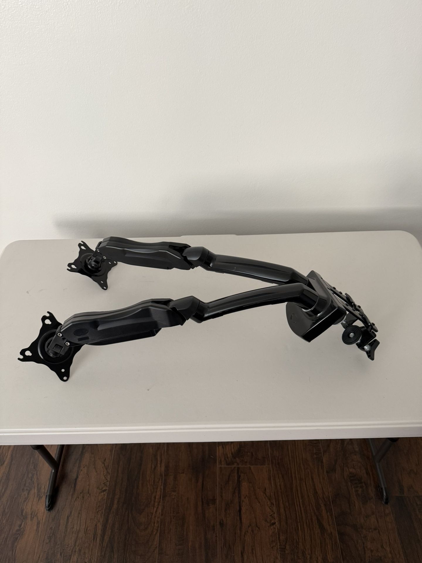 Dual Monitor Arm