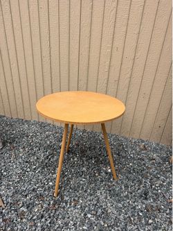Round Side Table – Wood Mid-Century Style