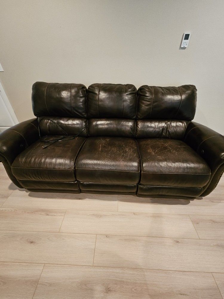 Leather Couch With Dual Recliners