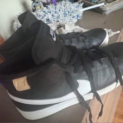 Nike Blazer 77 $80 size 13 in men's