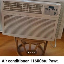 Very Very Very Cold Air Conditioner Is 11.600 Btus Cash Only Pick Up So You Can See It's Working Ty Pawtucket Firm $150.00