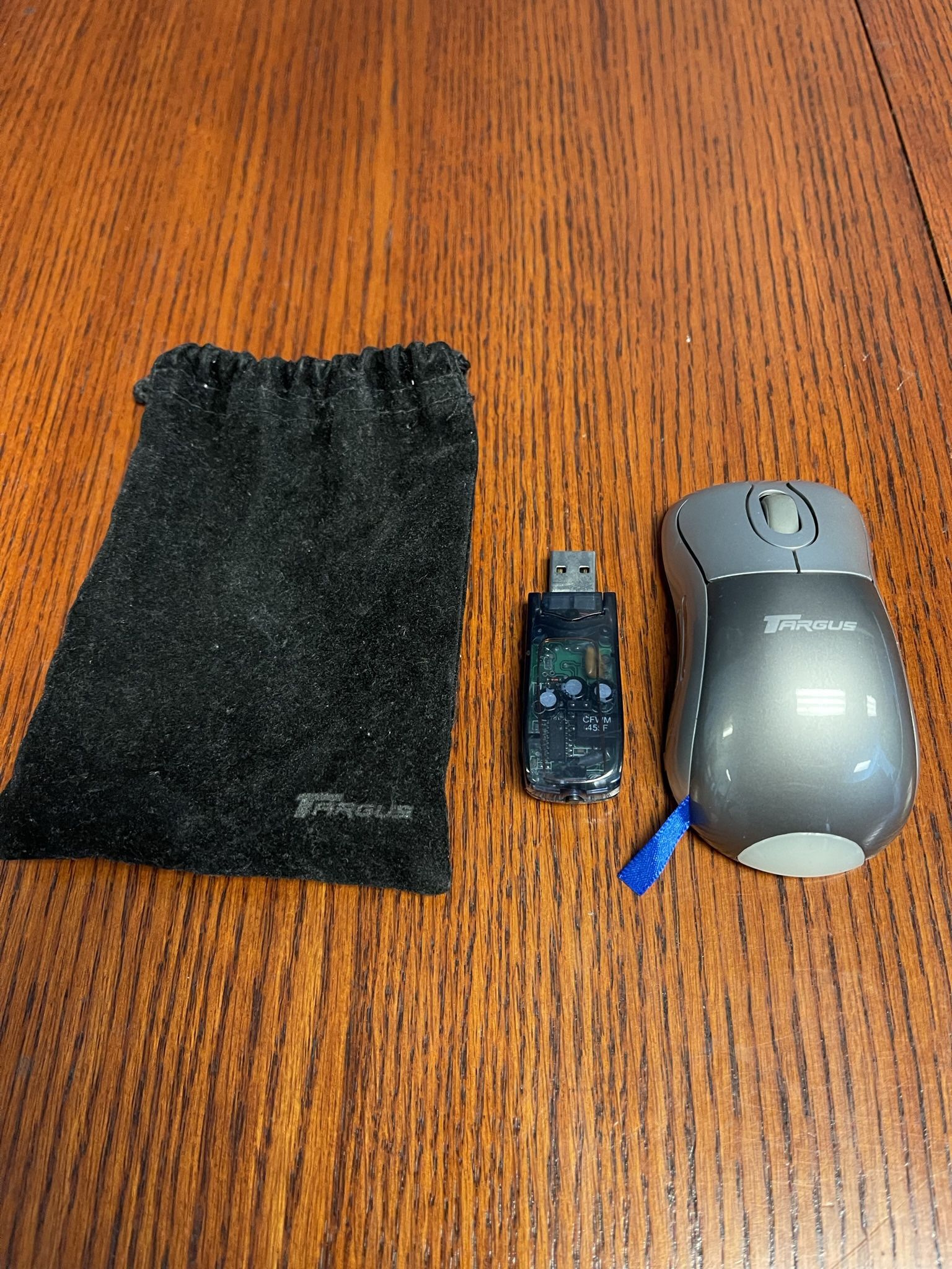 Wireless Computer Mouse - small size. Great for travel