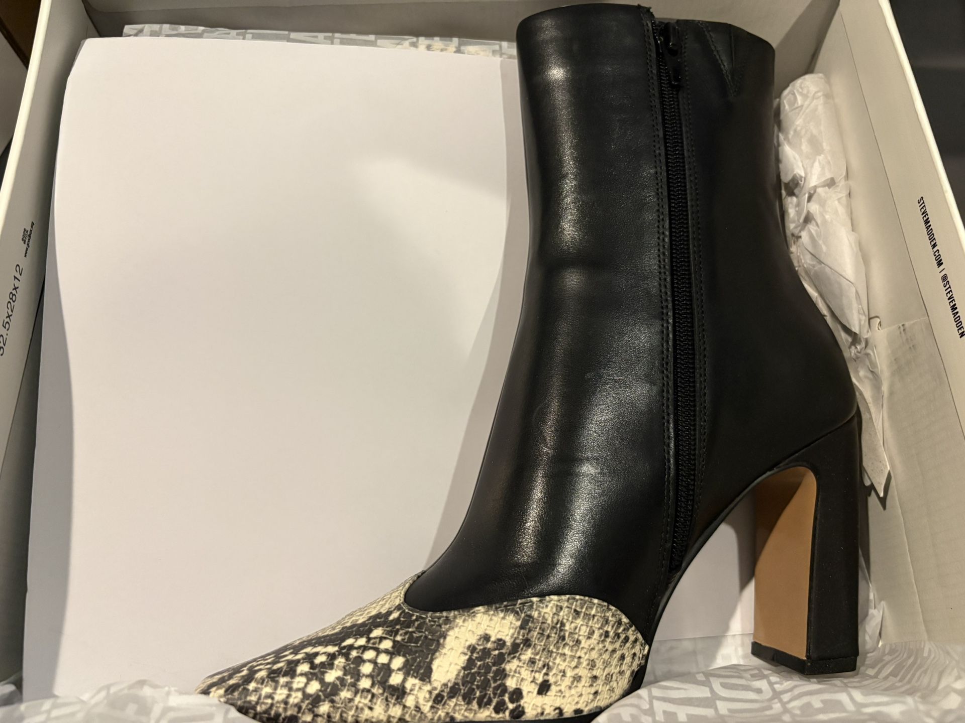 Steve Madden Lyle Cap Toe Snake boots