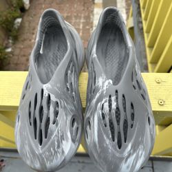 Yeezy Foam Runners 