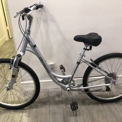 Woman’s Specialized Hybrid Step Thru Bike Fun Trail Tuned Ready/Ride