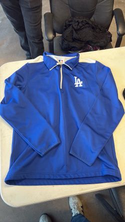 Men’s medium Dodgers crewneck