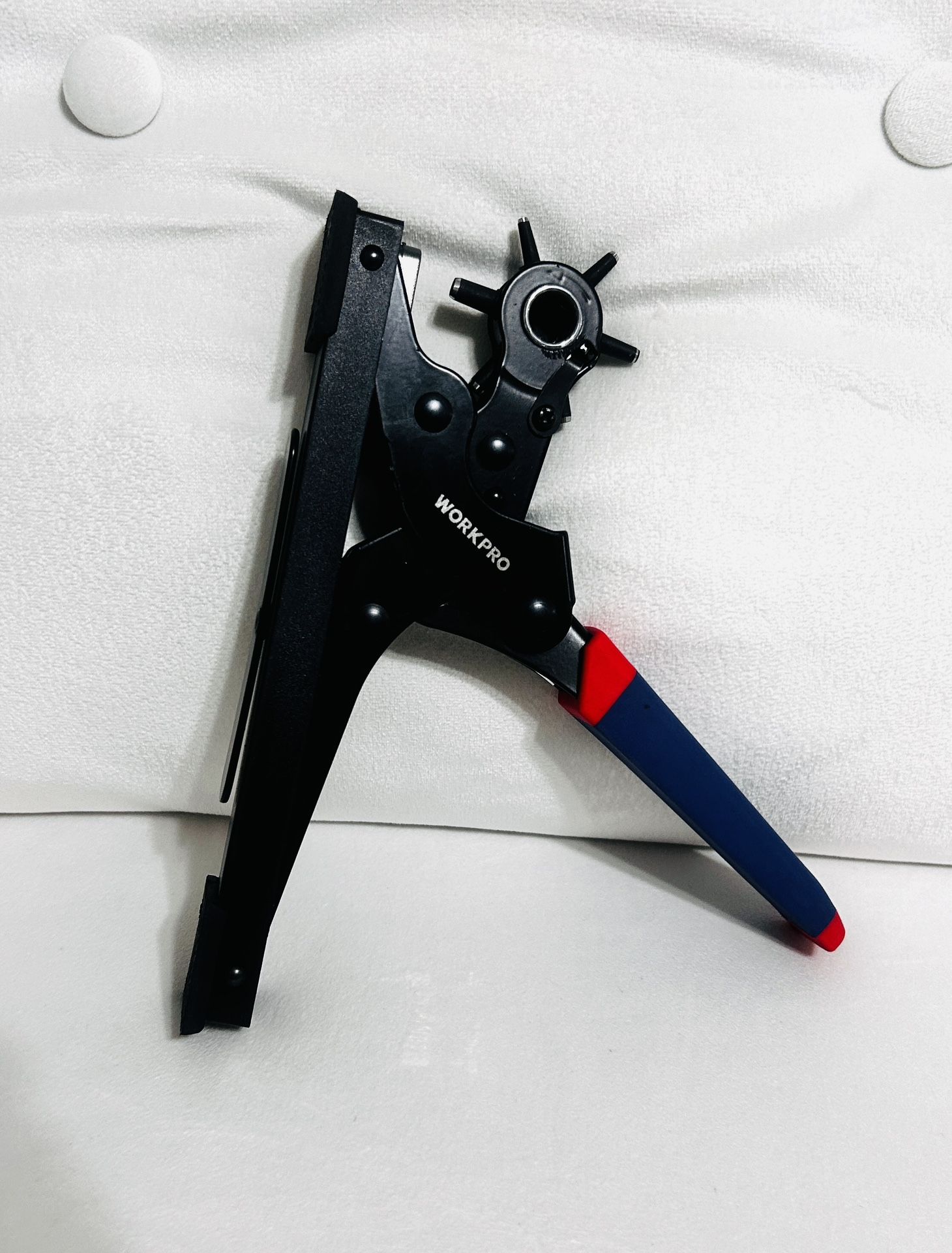 Desktop Leather Hole Punch Set