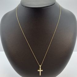 14K Gold Chain & Cross.New 