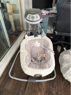 Graco baby swing