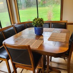 Corner Dining Room Table & Chairs