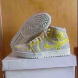 W Air Jordan 1 Mid LX Off White Opti Yellow Size 10W Brand New