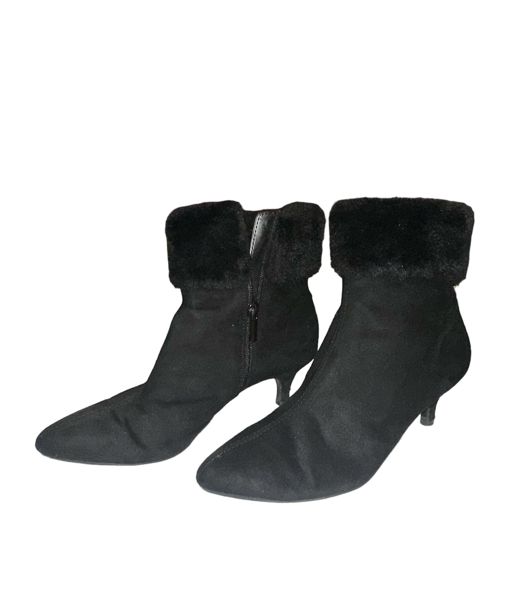 Impo Black Suede Neemie Inside Zip Boot Trimmed in Faux Fur (Size 7.5M)