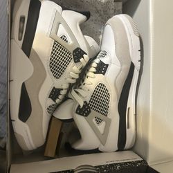 Jordan 4 Military Black 