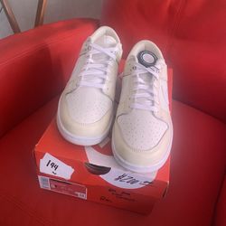 Sz 8 Men Nike “ Low Coconut “ Dunks