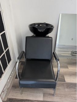 Shampoo  chair