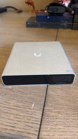 Ubiquiti UniFi CloudKey+ Gen2 1TB SSD UCK-G2-SSD Network / Protect Console