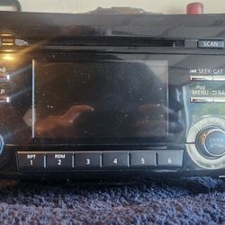 Stock Sterio Nissan Rogue