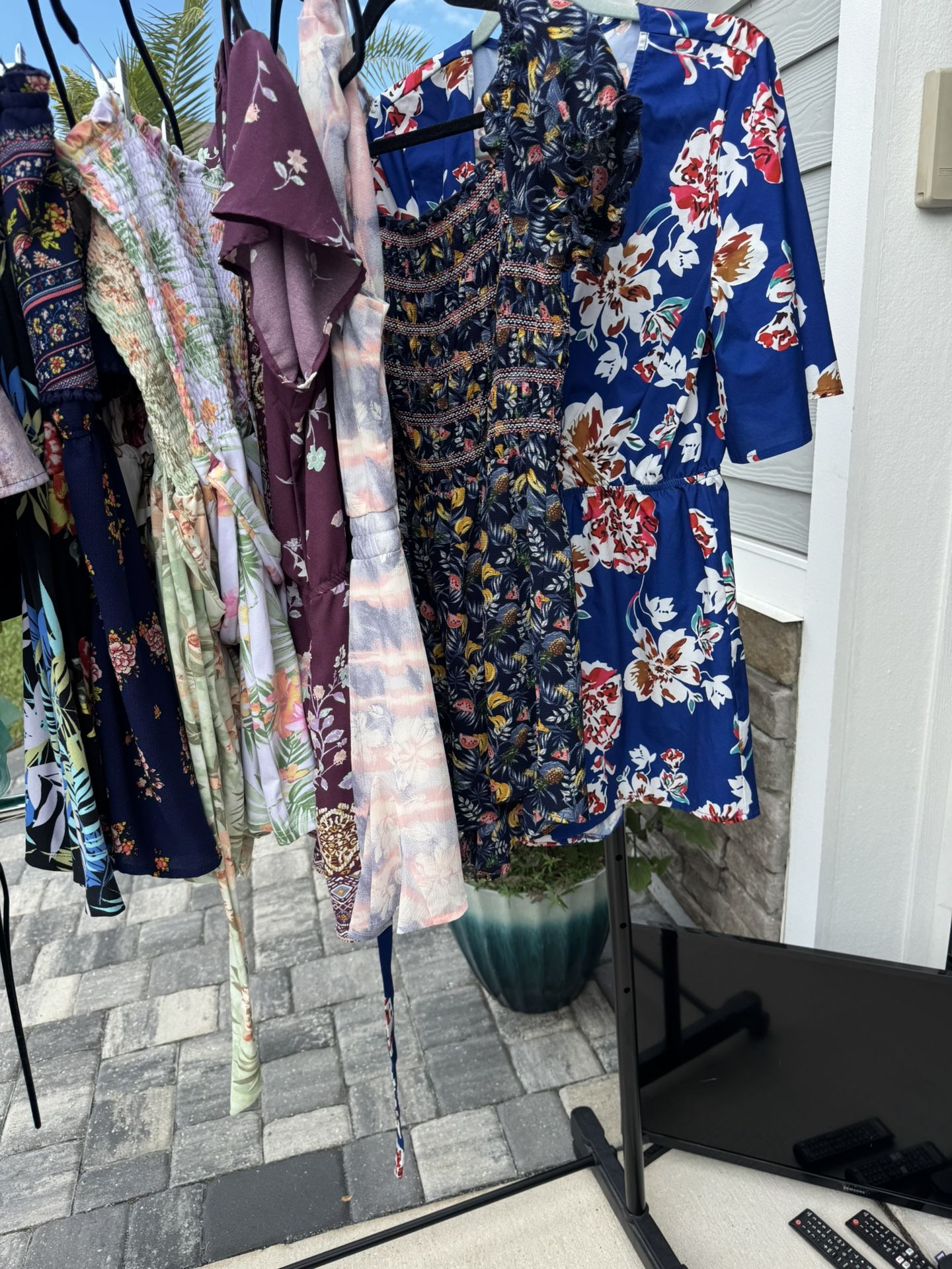 Women’s clothing / Miscellaneous Items