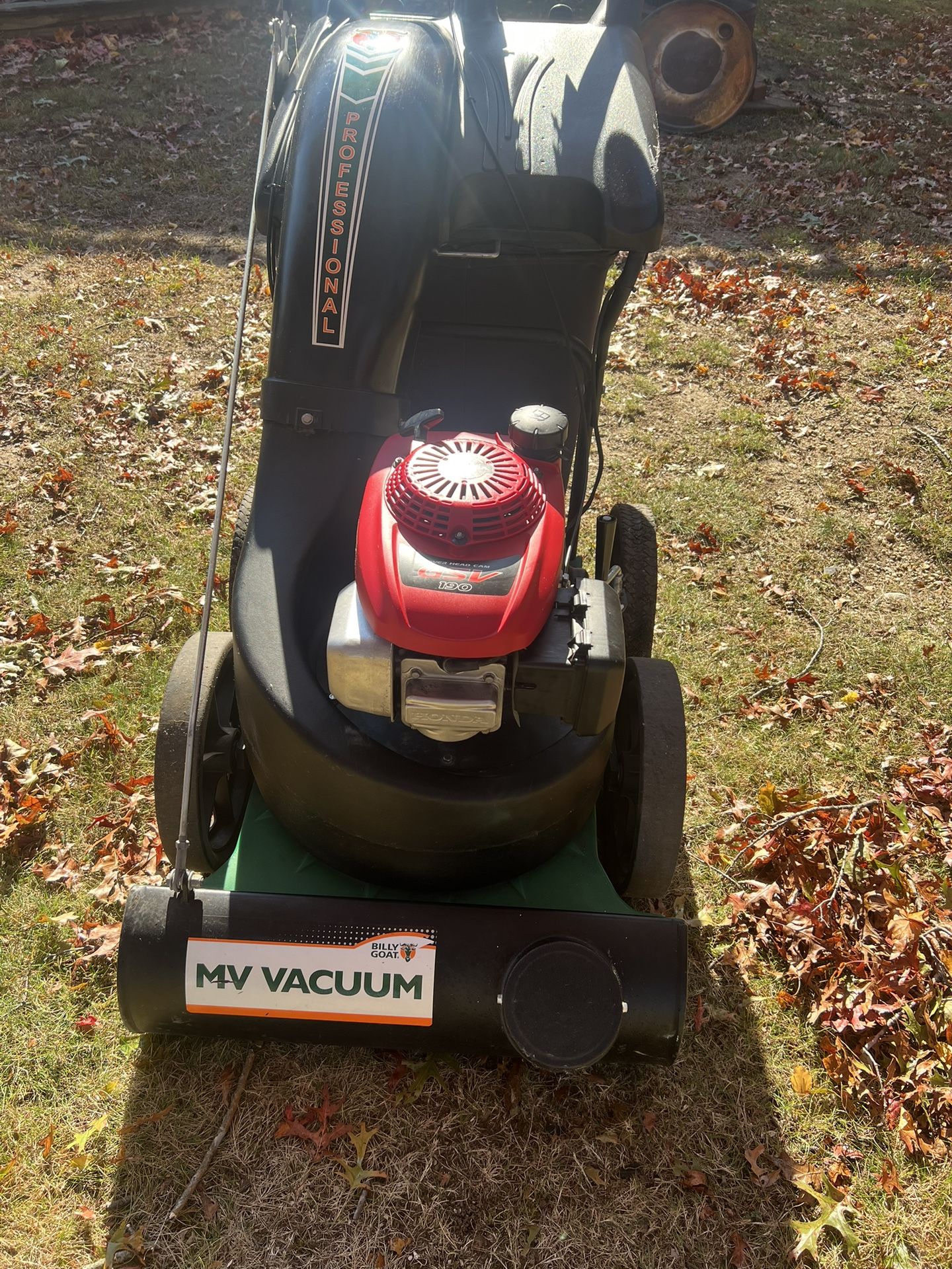 Billy goat, leaf back and debris vacuum