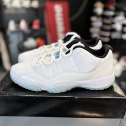 Jordan 11 Low “Legend Blue” size 9.5