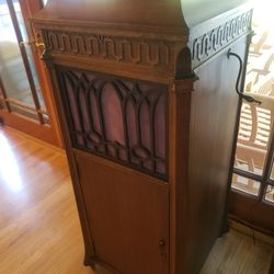 Antique Edison phonograph cabinet