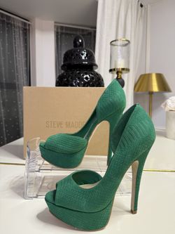Steve Madden Green Heels