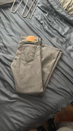 Grey Levi’s 511 33x30