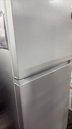 Midea top freezer refrigerator