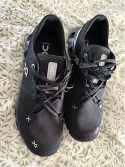 Like new on cloud shoes