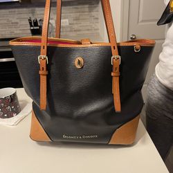 Dooney & Bourke Purse