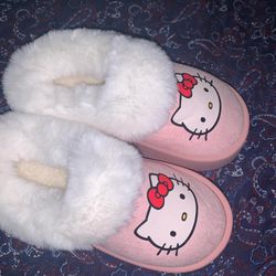 Hello kitty shoe