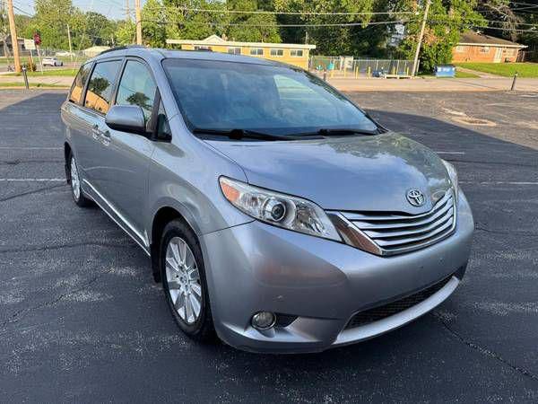 2012 Toyota Sienna