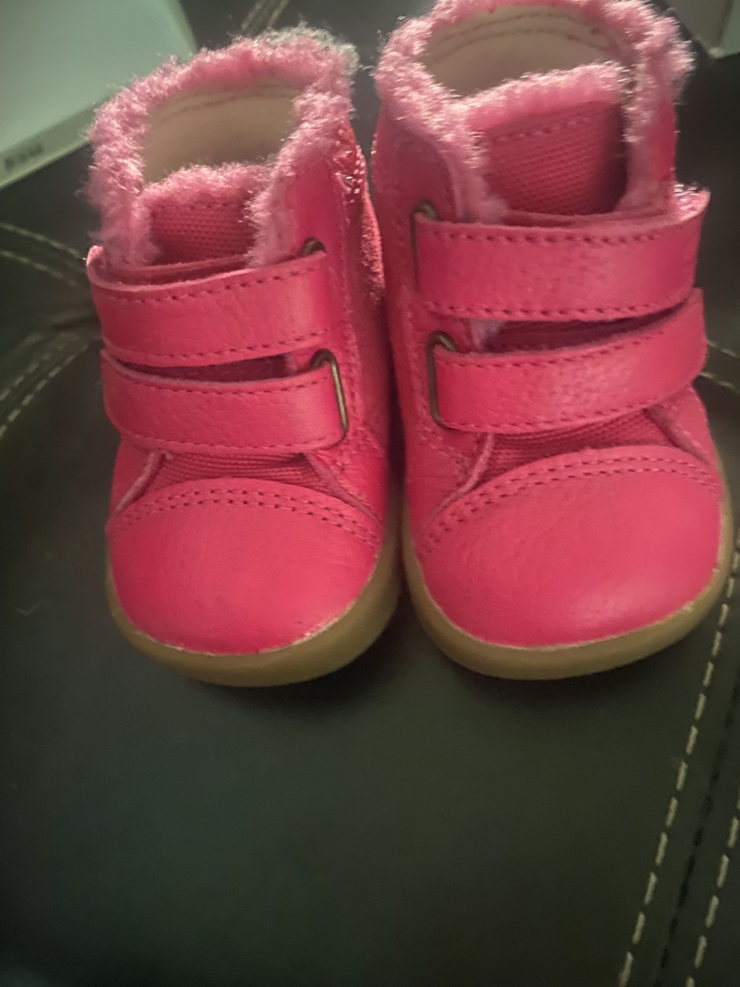 New  Leather UGG Baby Rennon II Strap Pink Cold Weather Booties sz O/1