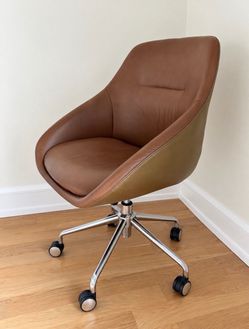 Modern Cognac Rolling Office Chair – Swivel