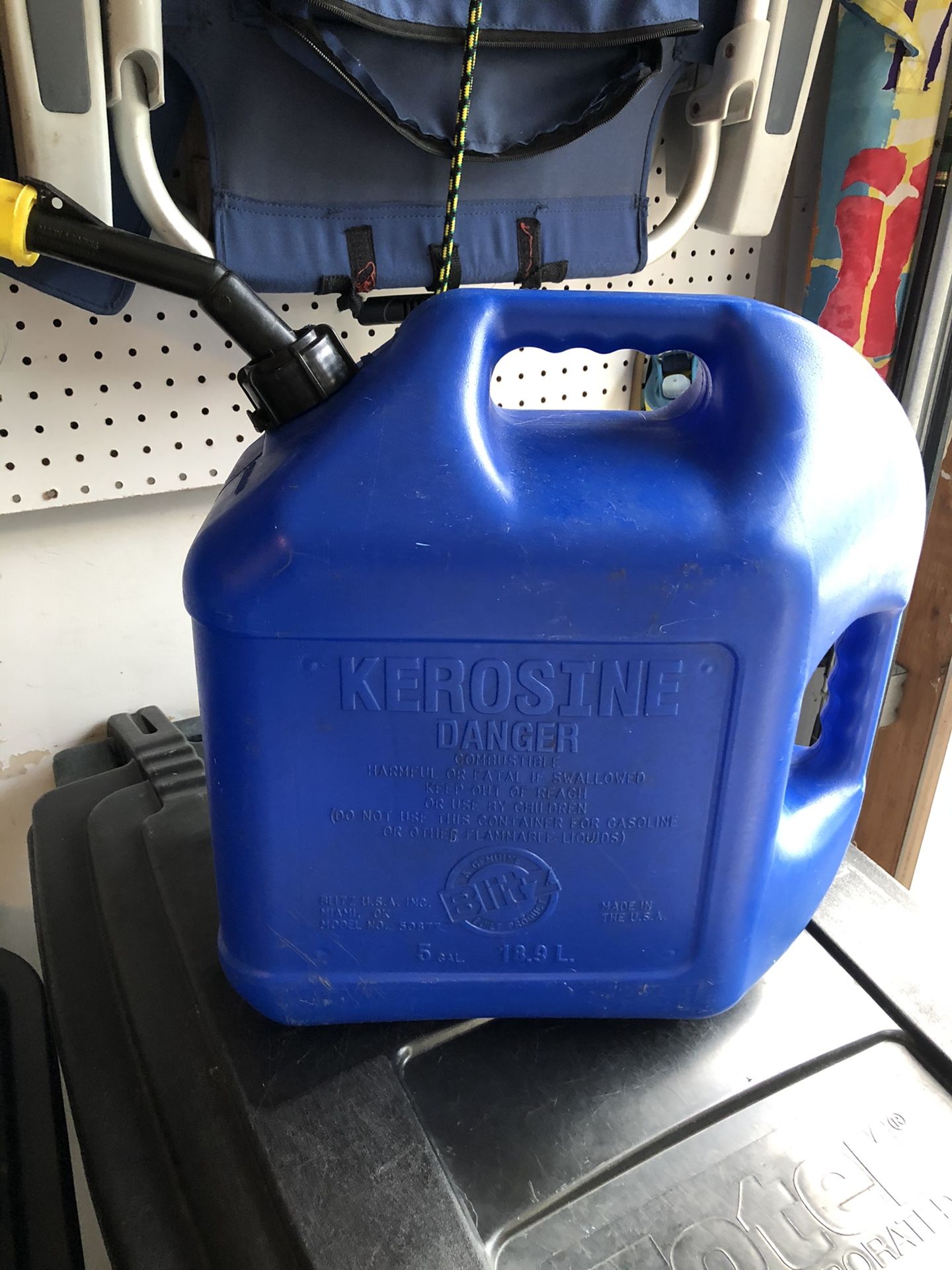 5 gallon Kerosine container