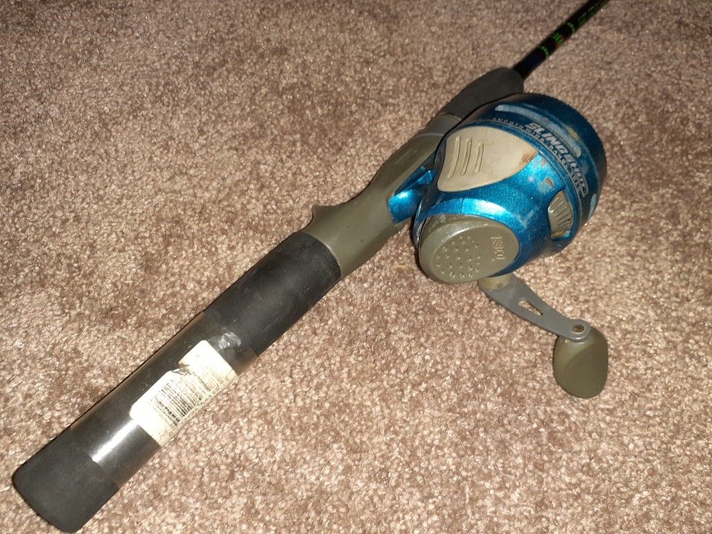 Slingshot zebco fishing pole with reel