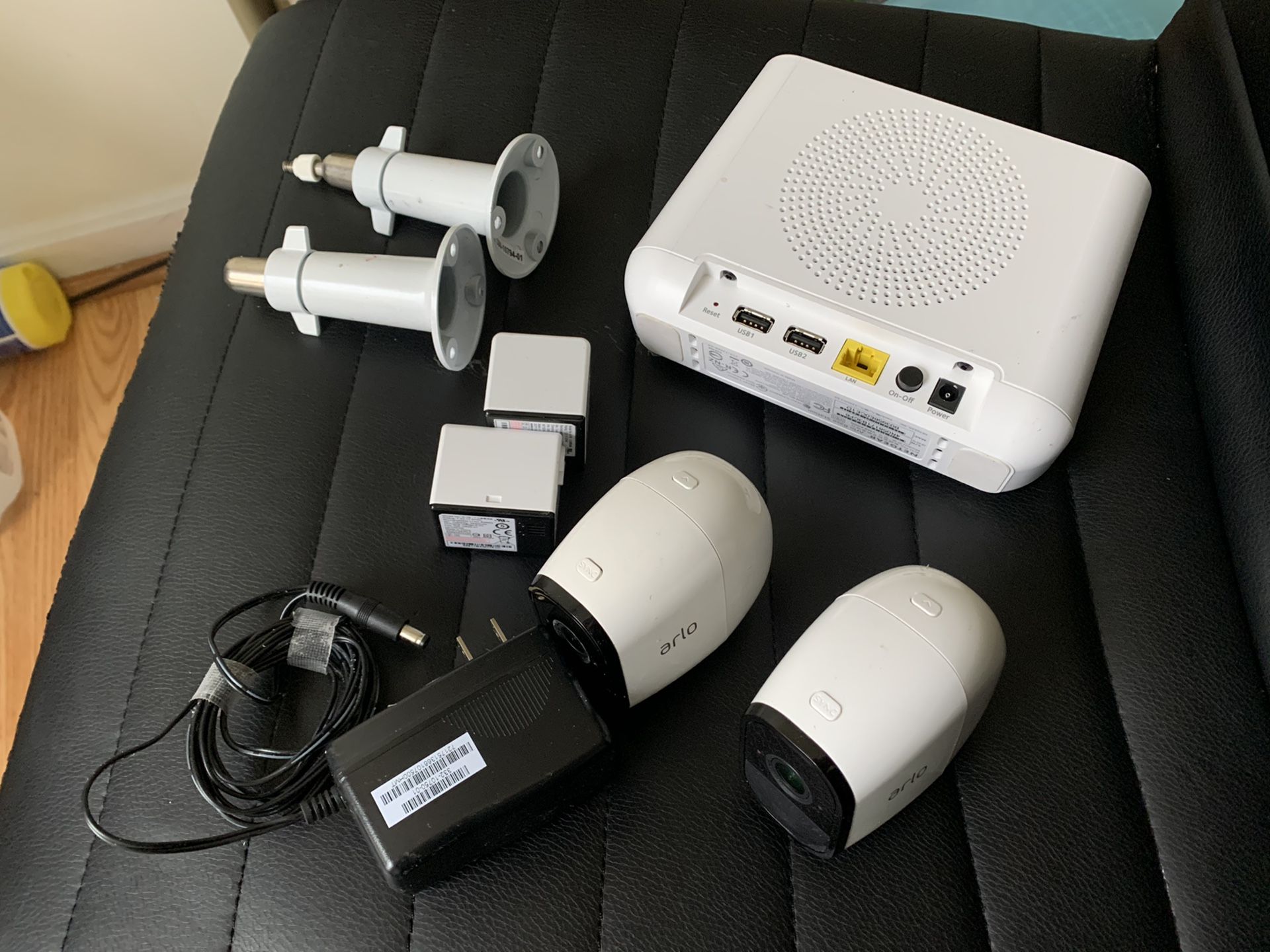 Arlo Pro 2 home security kit