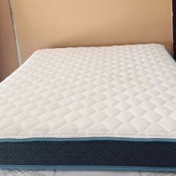 Queen Size Mattress (Colchon Queen Size)